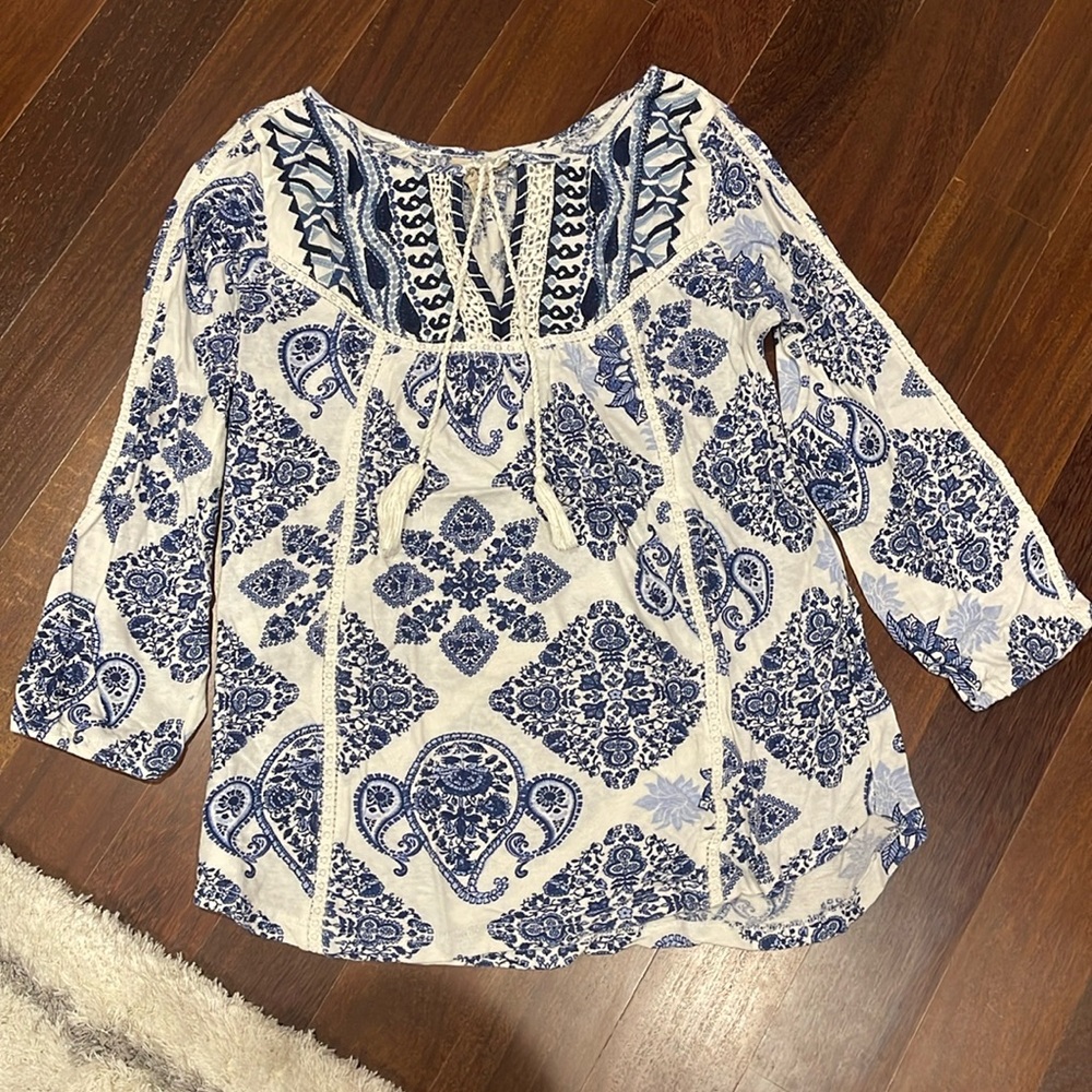 Lucky Brand blue and white blouse size S